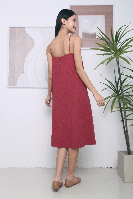 Rygel Pinch Pleat Midi Dress Red